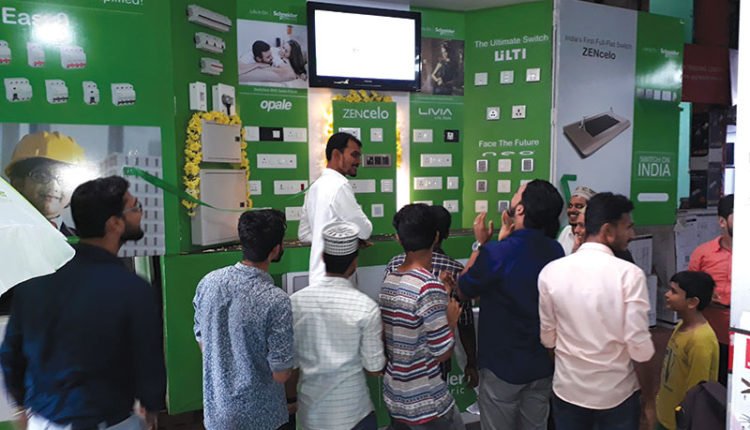 Schneider Electric Flags off Mobile Van