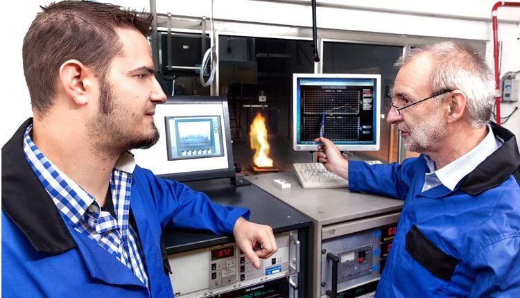 Self-test: Europe's largest institute for safety offers its new Guidelines for reliable FDAS self-test devices (pictured a test in the German VdS laboratories) free of charge.